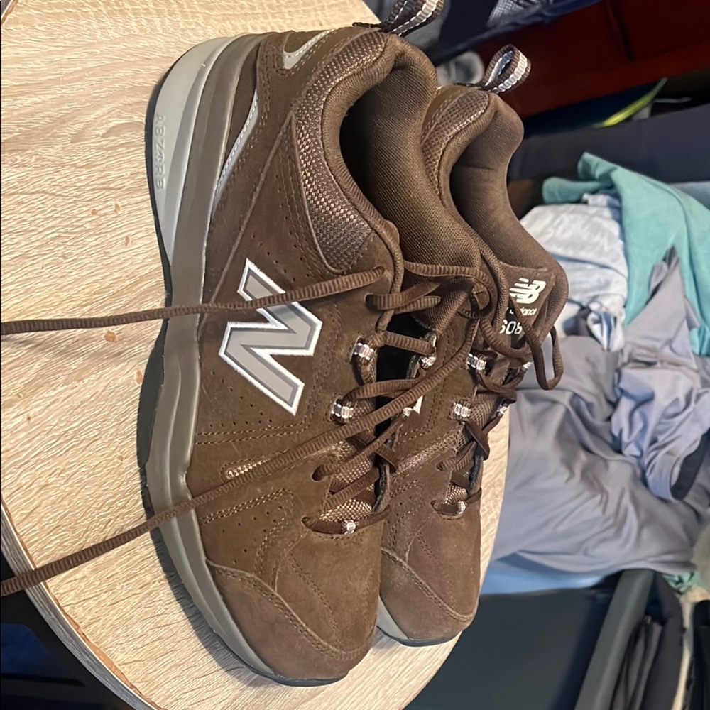 New Balance Men's Brown Sneakers